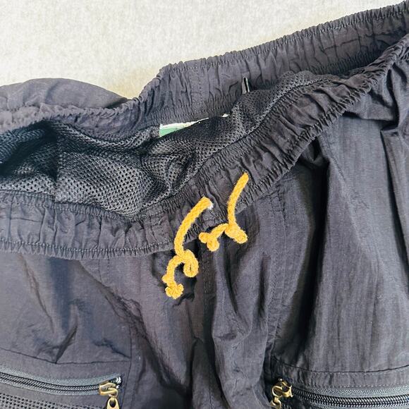 Timber Run Shorts Black Mens L Zip Pockets Elastic Waist Mesh Lined Sports VTG - Picture 5 of 11